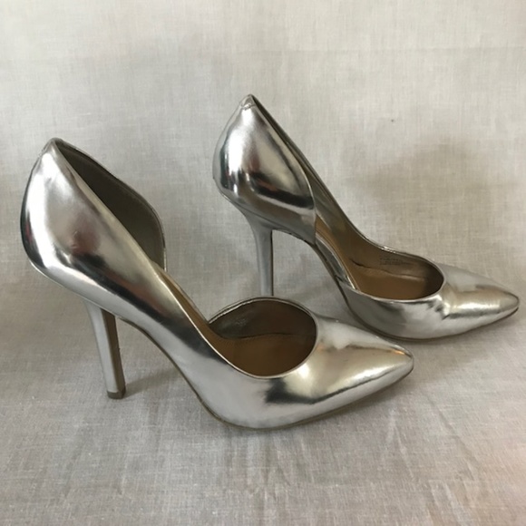 BCBG Shoes - BCBG Silver Stiletto Heels Hardly Worn Size 7 1/2